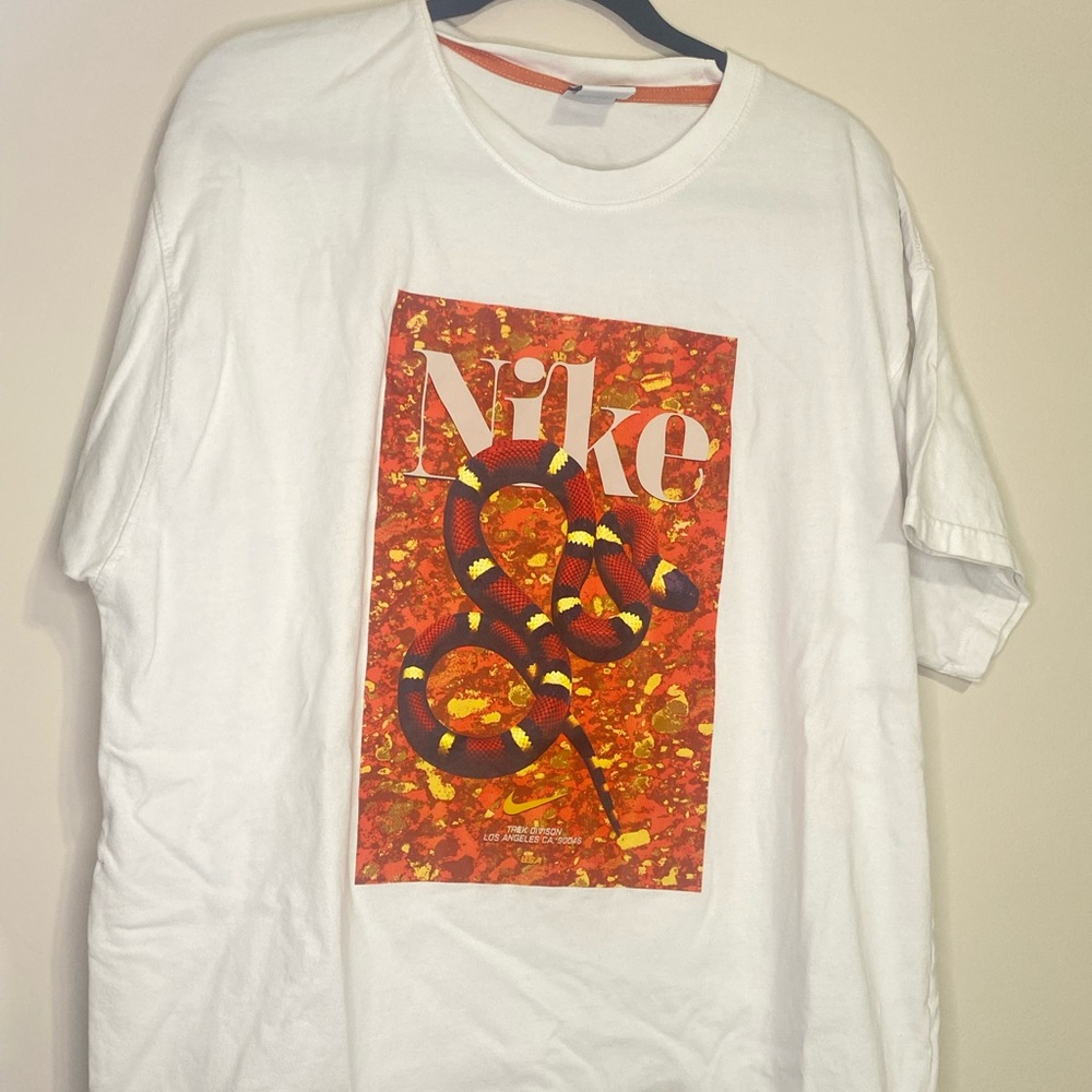 XL Nike Snake T